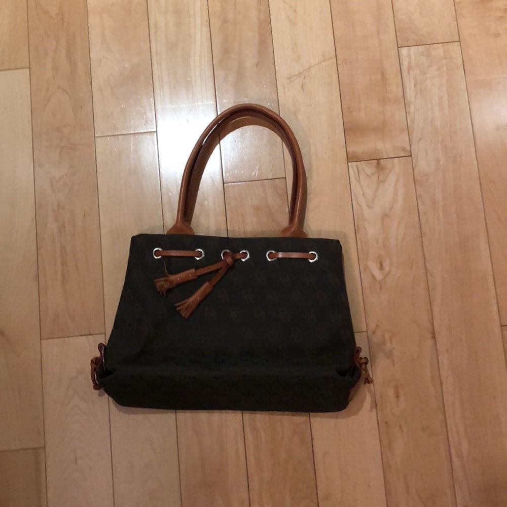 Dooney & Bourke Tassel Signature logo tote